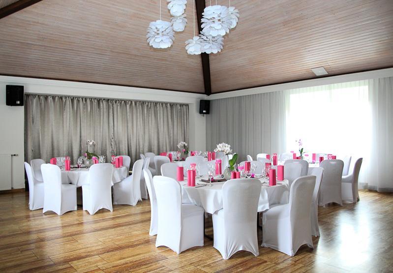 Rhoenblick Landhotel - Restaurant - Countrypub Petersberg  Bagian luar foto